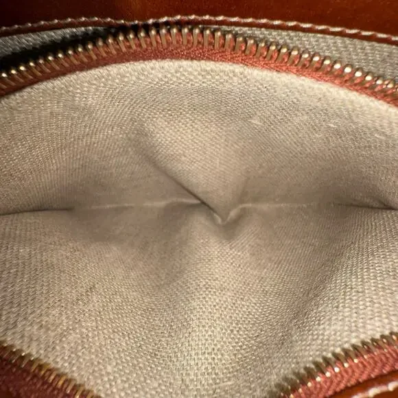 Gucci Bamboo Magnolia Handbag - Picture 9 of 16